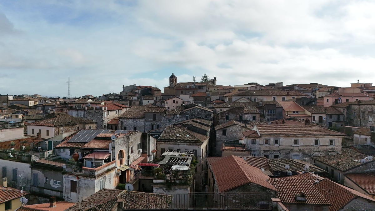 Sezze, urla e minacce nel centro storico: 40enne bloccato dai Carabinieri. - 