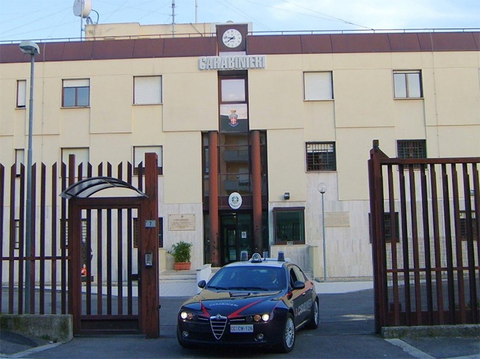 Aprilia - Droga in auto e nella camera d'albergo: denunciati - 