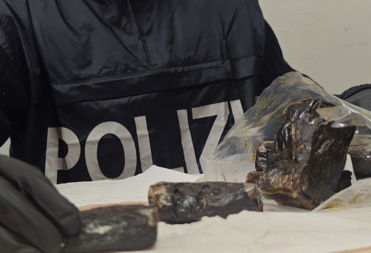 Pusher in “delivery mode”: oltre 2 kg di droga sequestrati tra capitale e litorale - 
