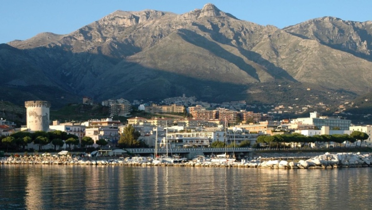 Case confiscate ai Bardellino a Formia: il Comune ordina l'abbattimento. - 