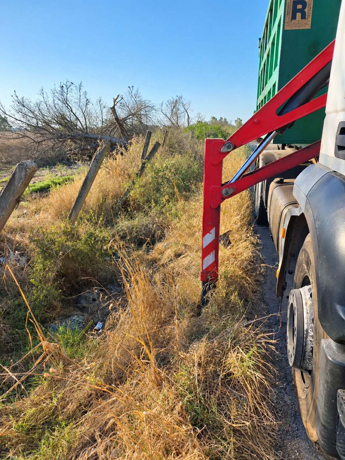 Aprilia - Lotta alle discariche abusive, Progetto Ambiente: "In un mese rimosse 50 tonnellate di rifiuti" - 