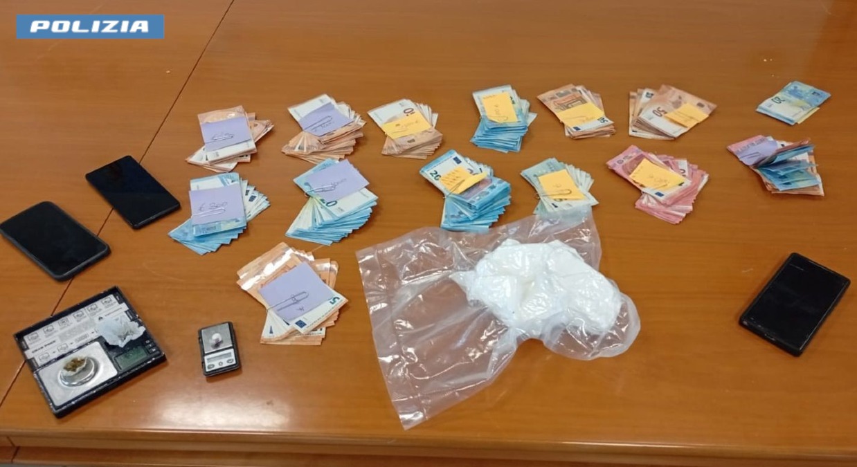 Castelli Romani - Cocaina nascosta nel delivery di torte e pasticcini, 3 arresti - 