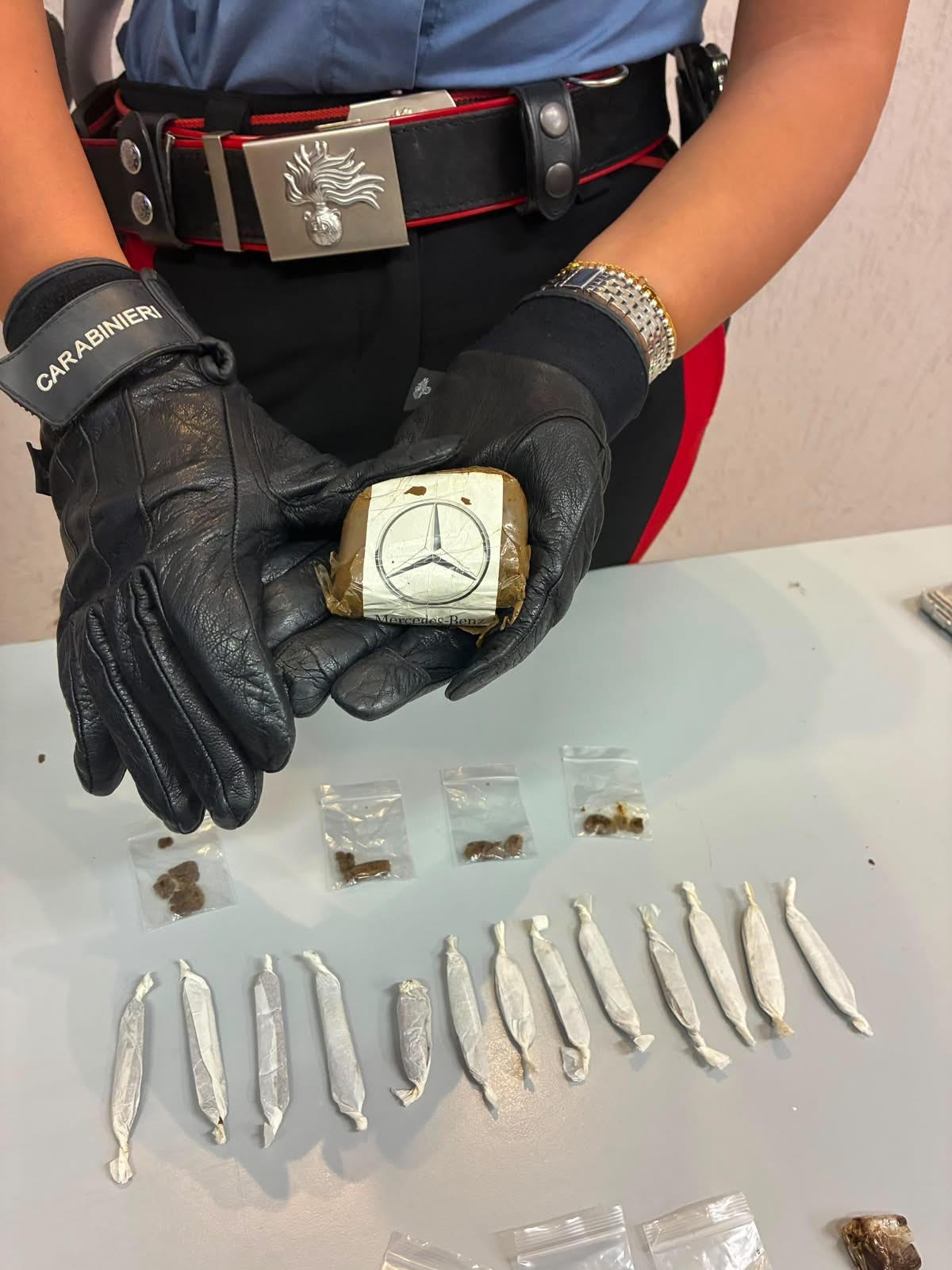 Anzio, controllo ai domiciliari si trasforma in blitz antidroga: arrestato un 25enne - 