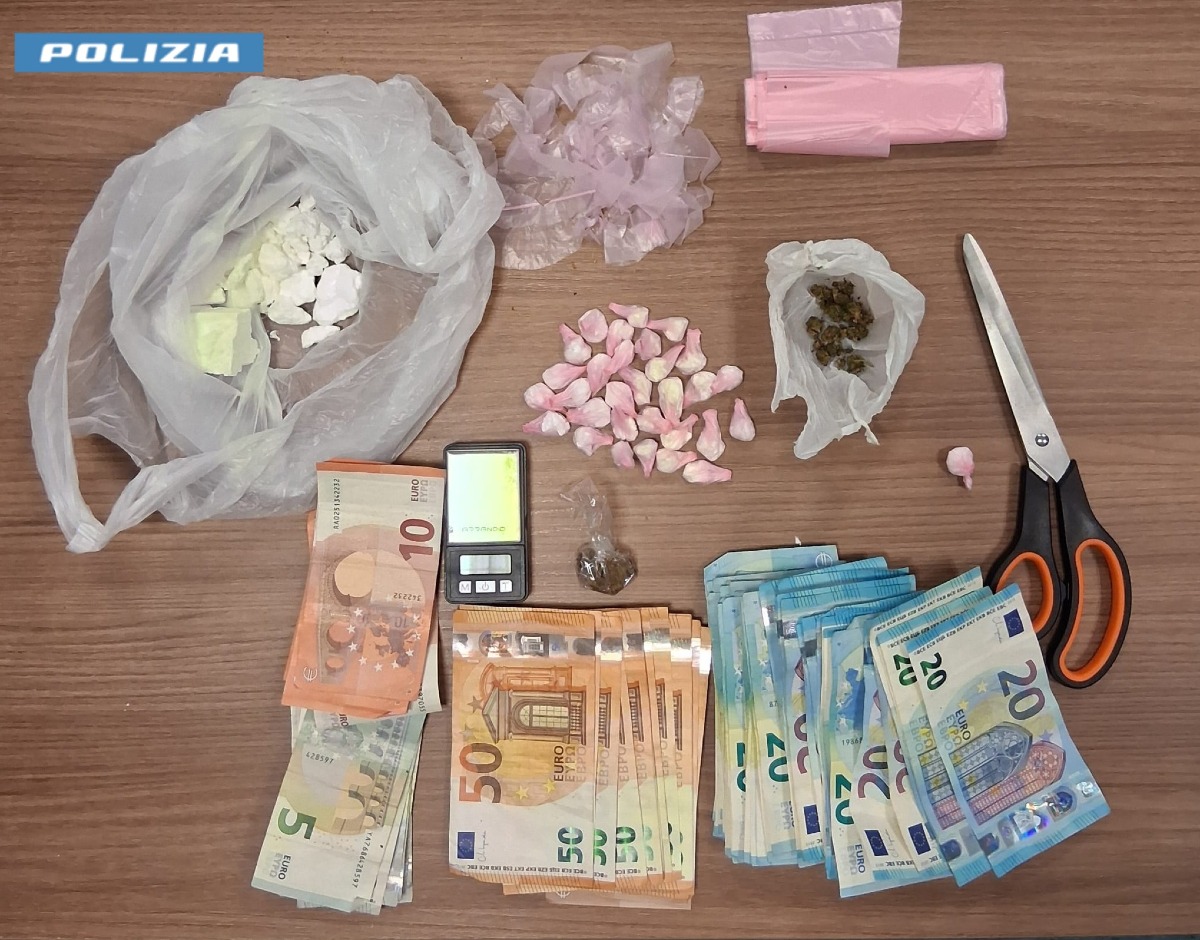 Gaeta - La polizia arresta giovane pusher, sequestrati 70 grammi di cocaina - 