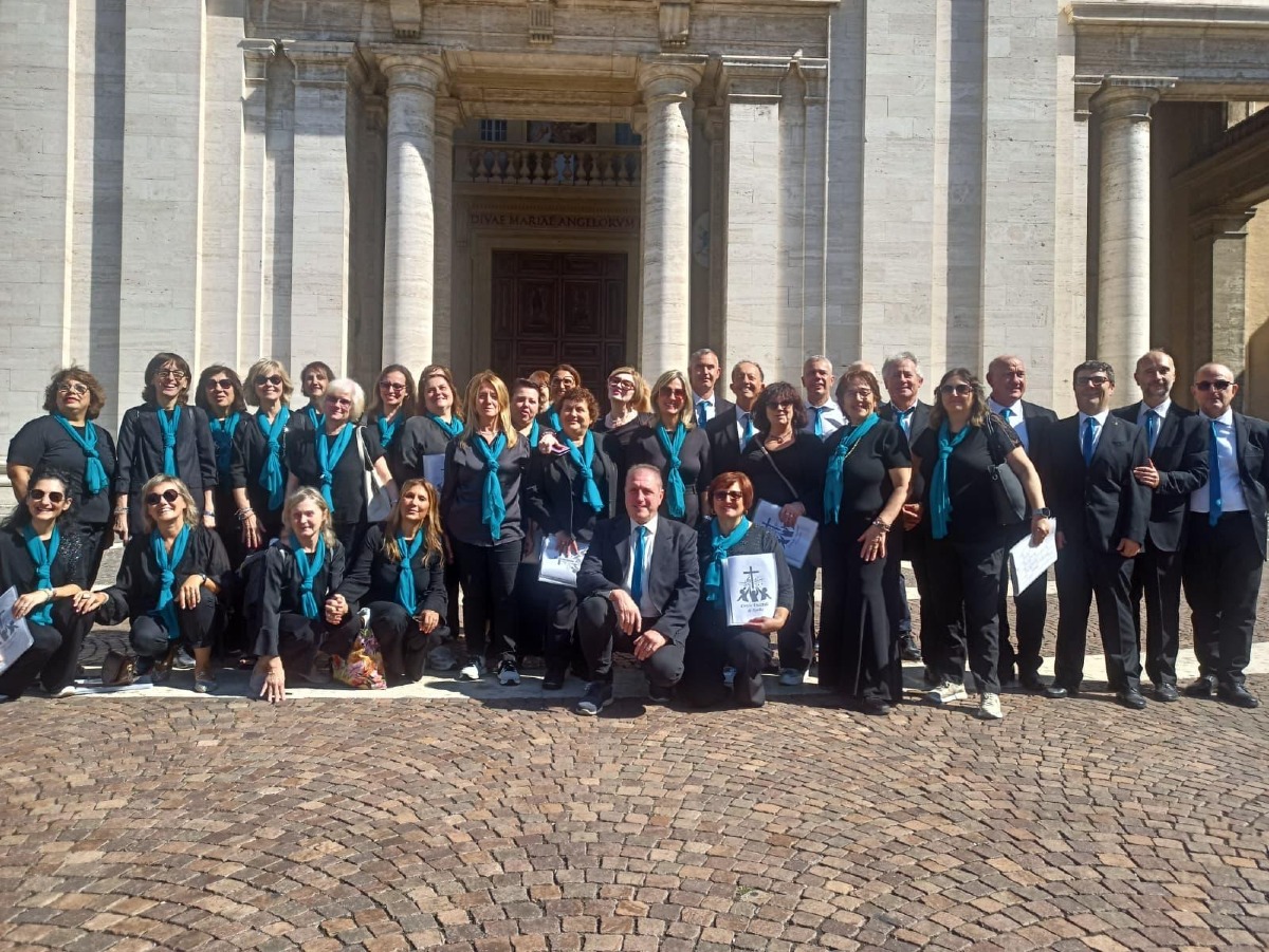 San Francesco. La Corale Vicariale di Aprilia in pellegrinaggio alla Porziuncola - 