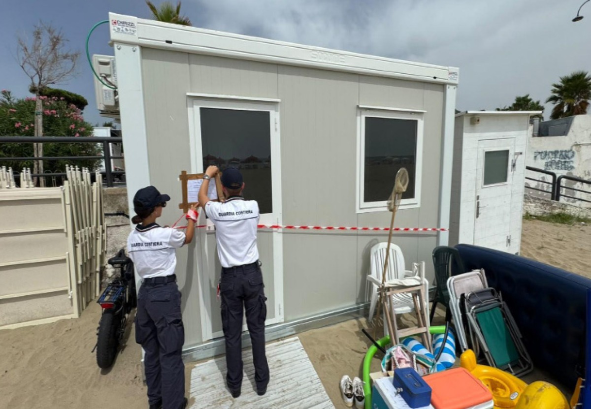 Terracina: la Guardia Costiera sequestra tre stabilimenti balneari - 