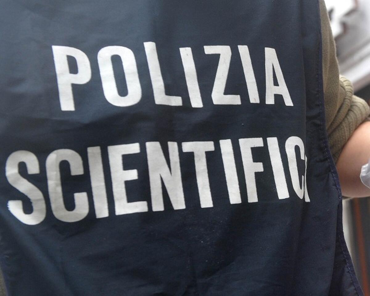 Ostia - Uccide la madre nel sonno, poi si getta dal quarto piano - 