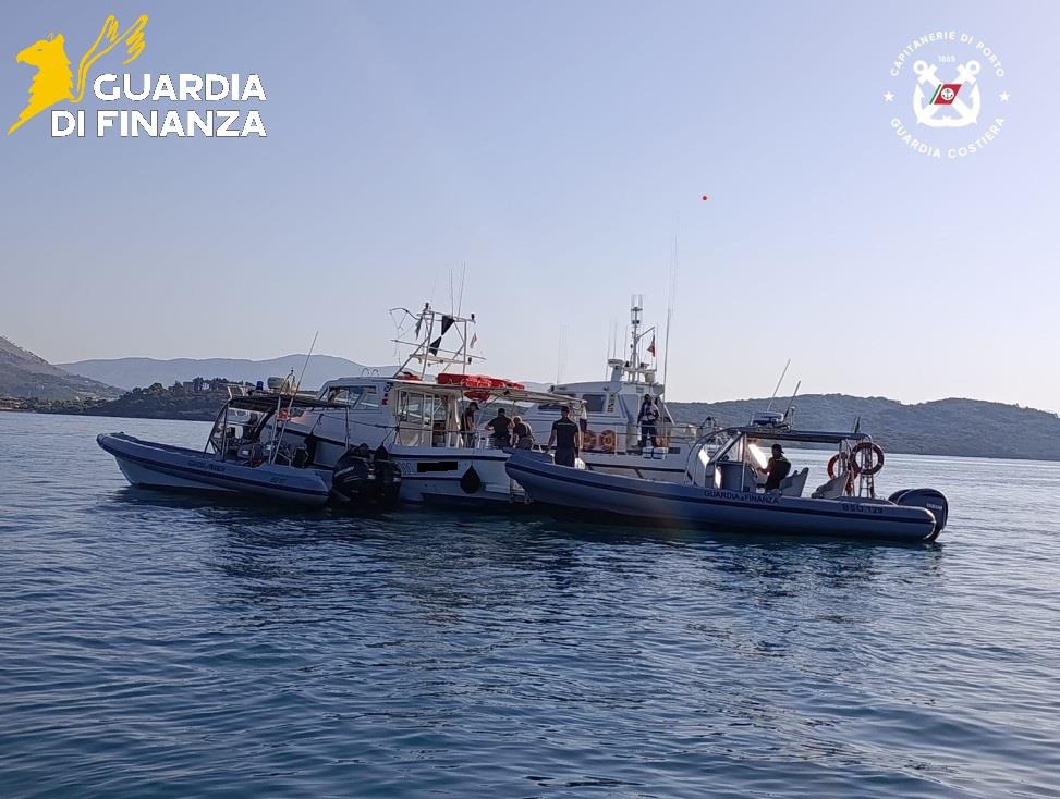 Finanza_imbarcazione rubata a Gaeta