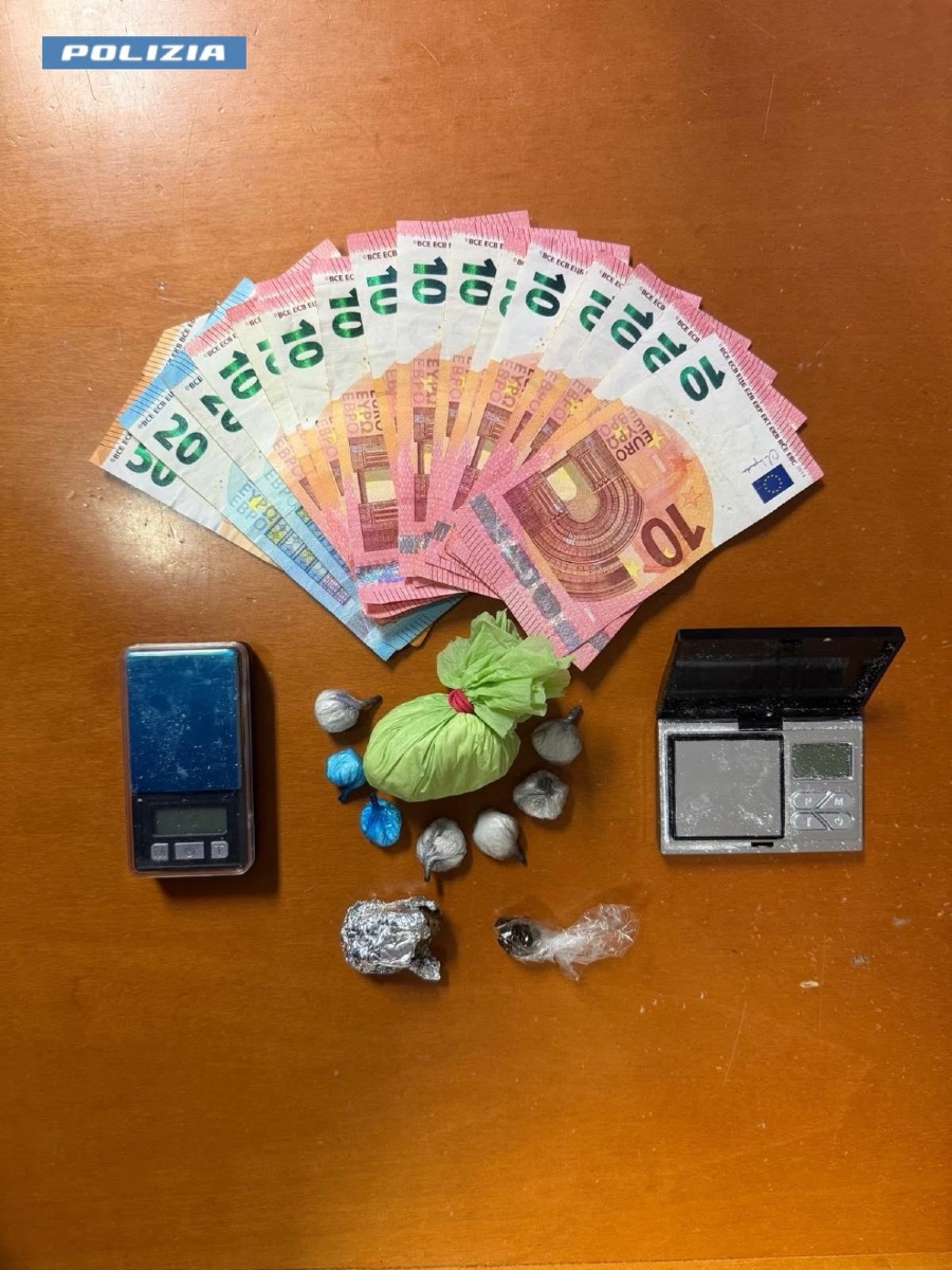Polizia_sequestro cocaina e hashish