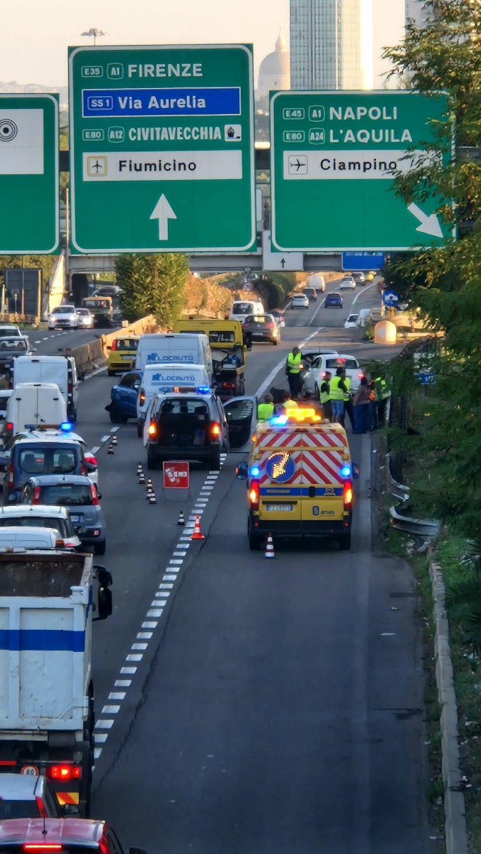 Incidente altezza GRA_foto dalla pagina Facebook Via Pontina S.S.148