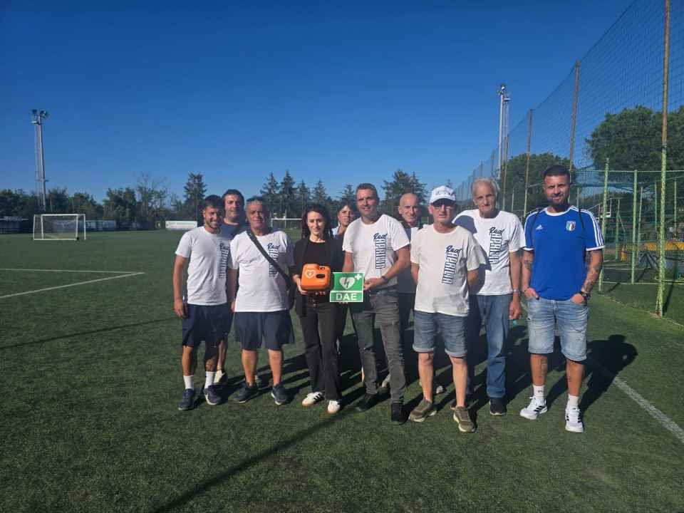 Donato un nuovo defibrillatore alla società sportiva Real Aprilia. - 