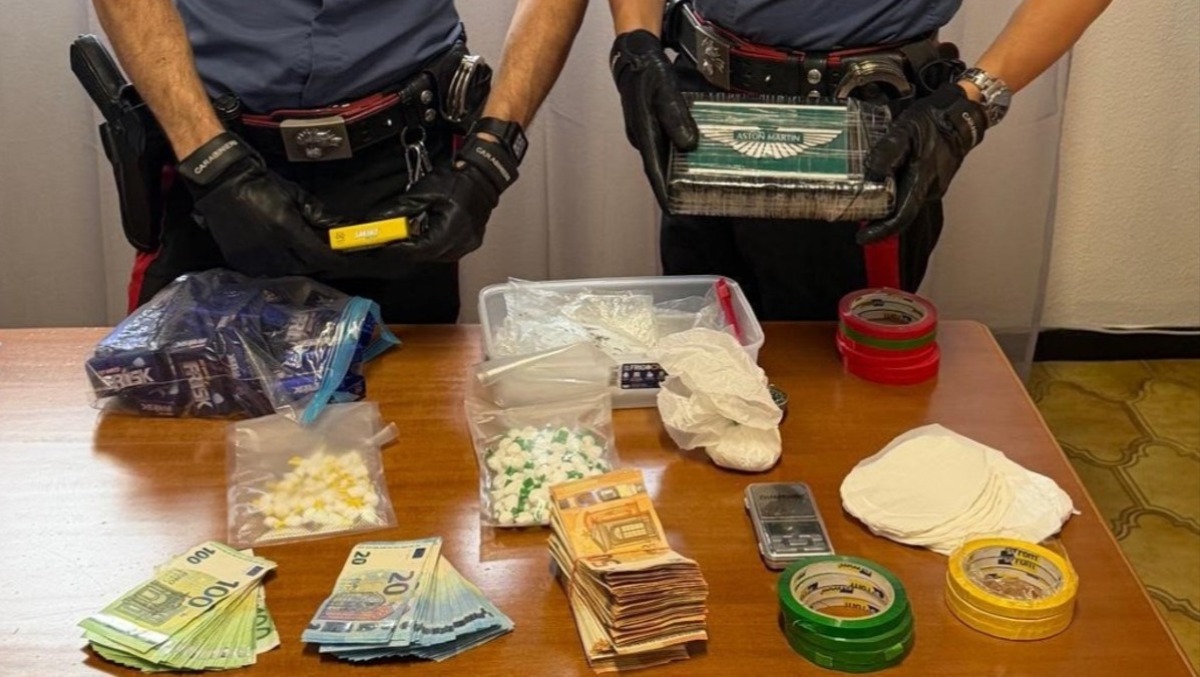 Maxi sequestro di cocaina e contanti ad Ardea: arrestato un 39enne. - 