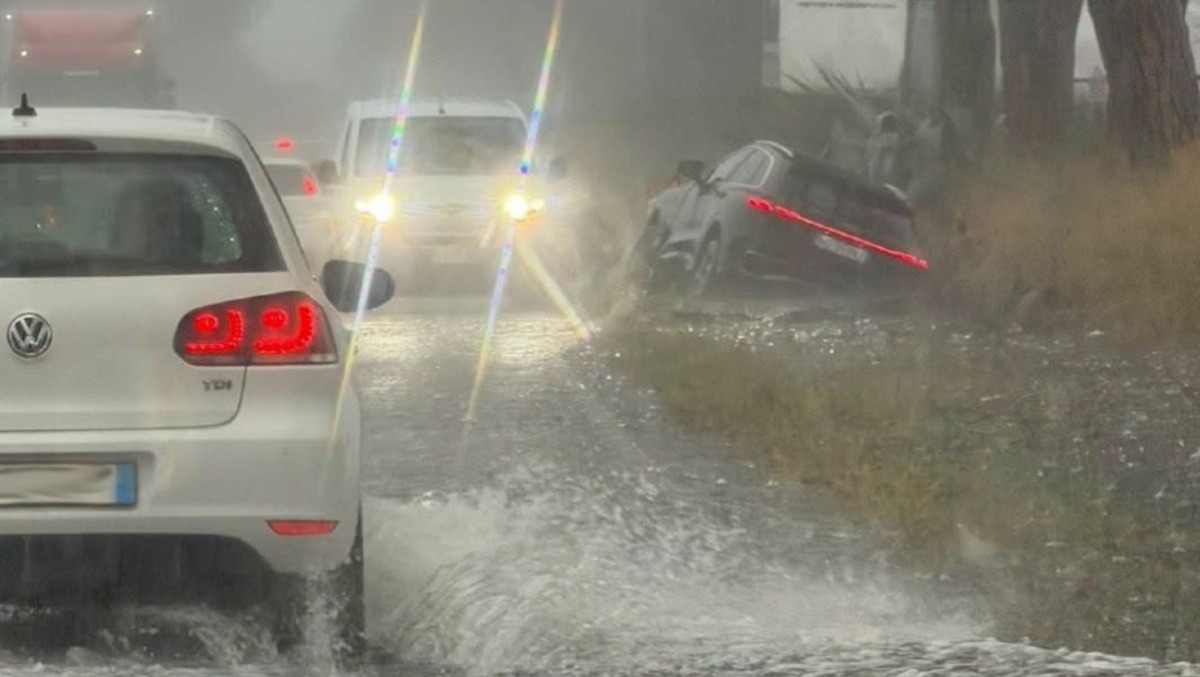 Maltempo, incidente nella mattinata sulla Nettuno-Velletri, a Campoverde. - foto dalla pagina "Via Pontina S.S.148"