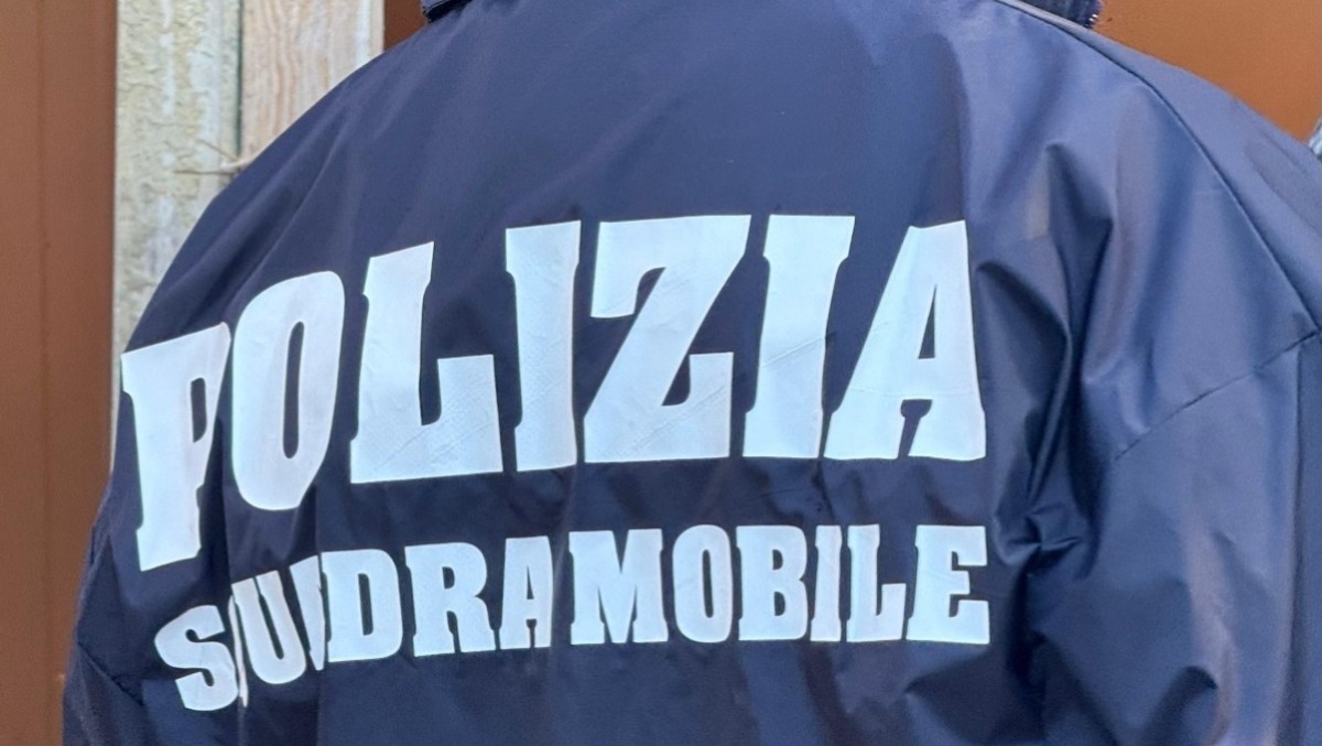 Violenze sessuali sulla figlia 14enne: latitante peruviano arrestato dalla Questura di Roma. - 
