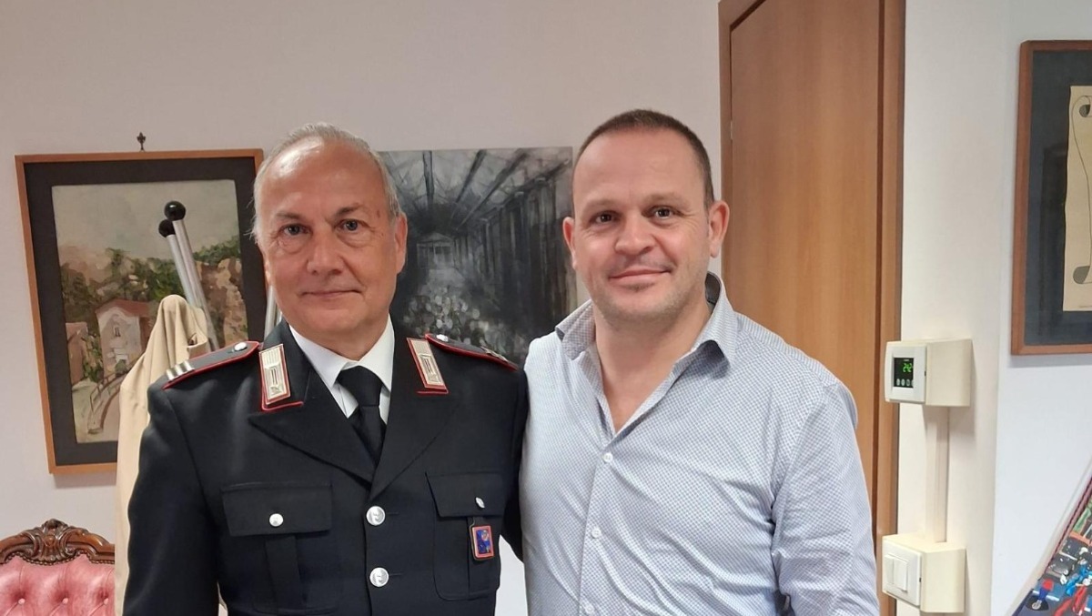 Bassiano saluta il maresciallo Luigi Benvenuti che va in pensione - 