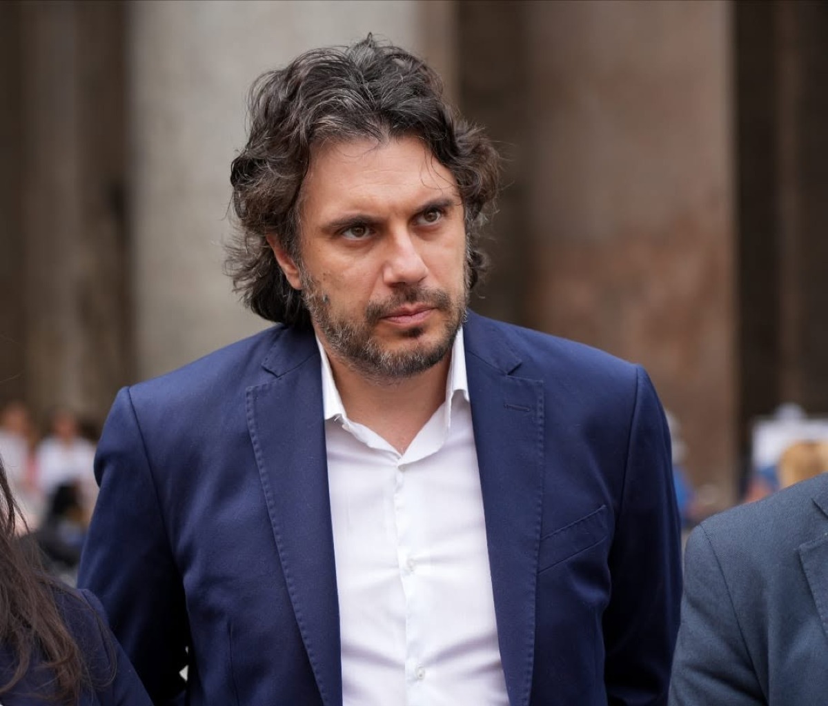  Silvestri (M5S): “82 milioni di soldi pubblici al gruppo Angelucci, serve piena chiarezza” - 