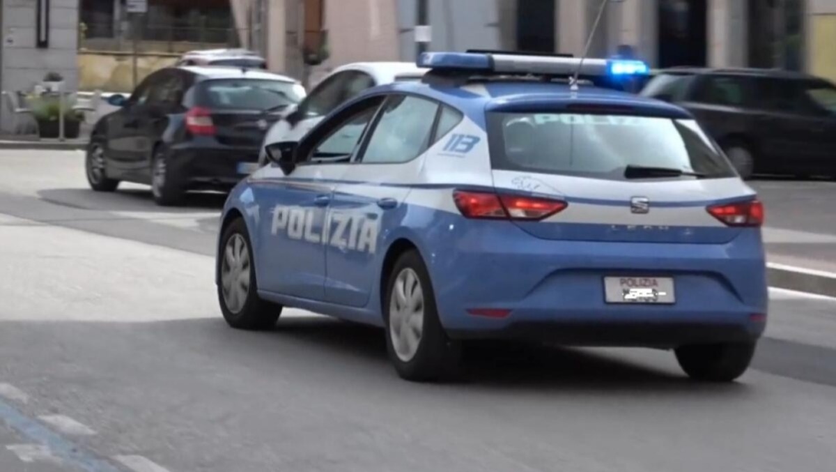 Cisterna, l'inseguimento in auto e poi il blitz a piedi: la Polizia arresta due giovani. - 