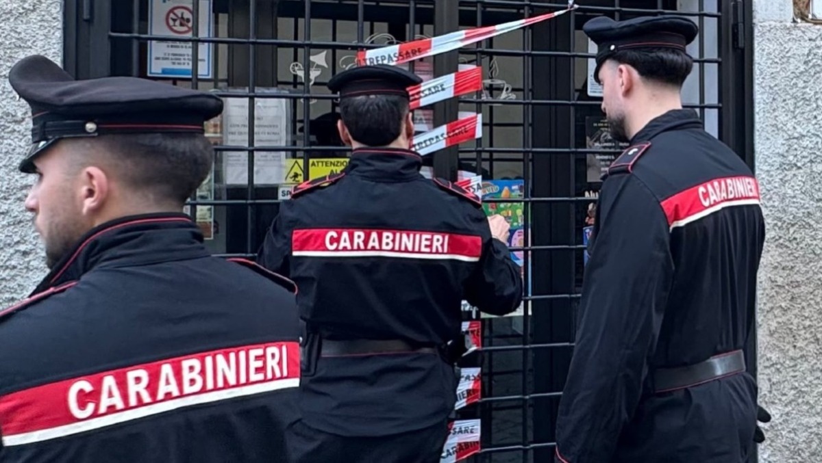 Droga davanti al parco: il Questore sospende la licenza e chiude un bar di Frascati. - 