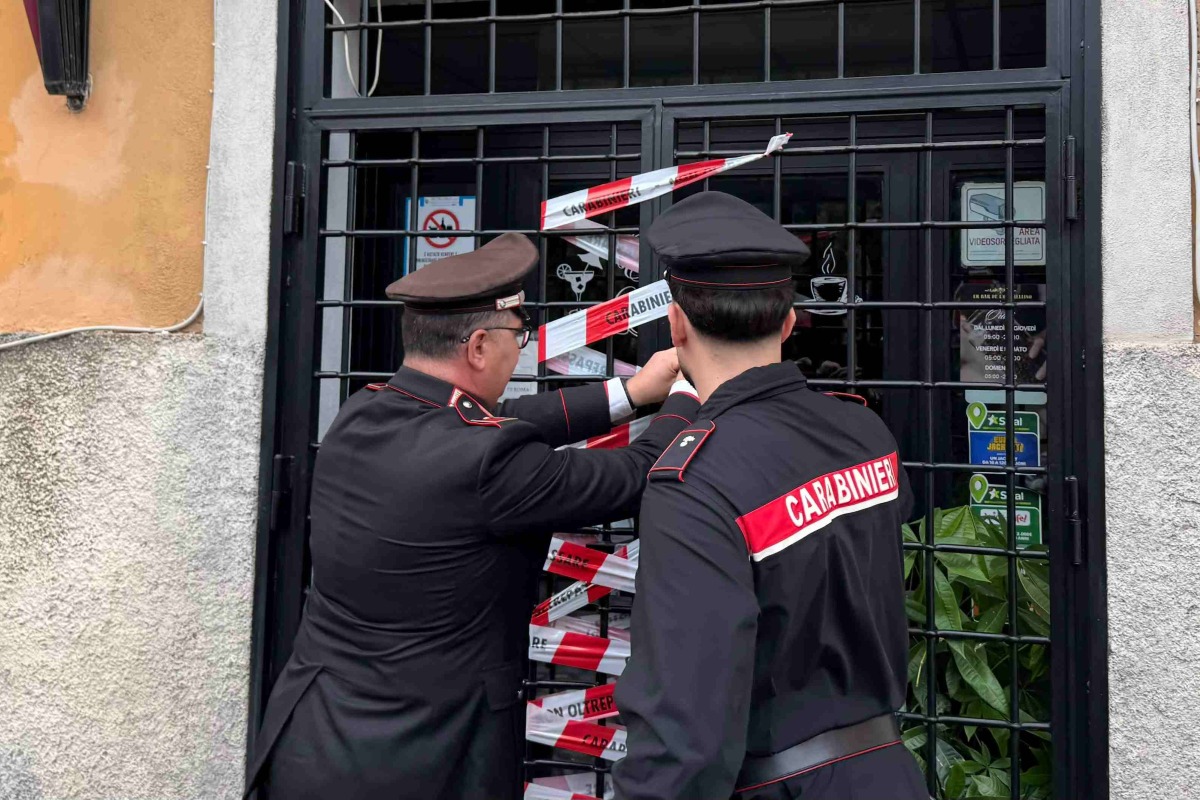 Carabinieri Frascati - chiusura bar