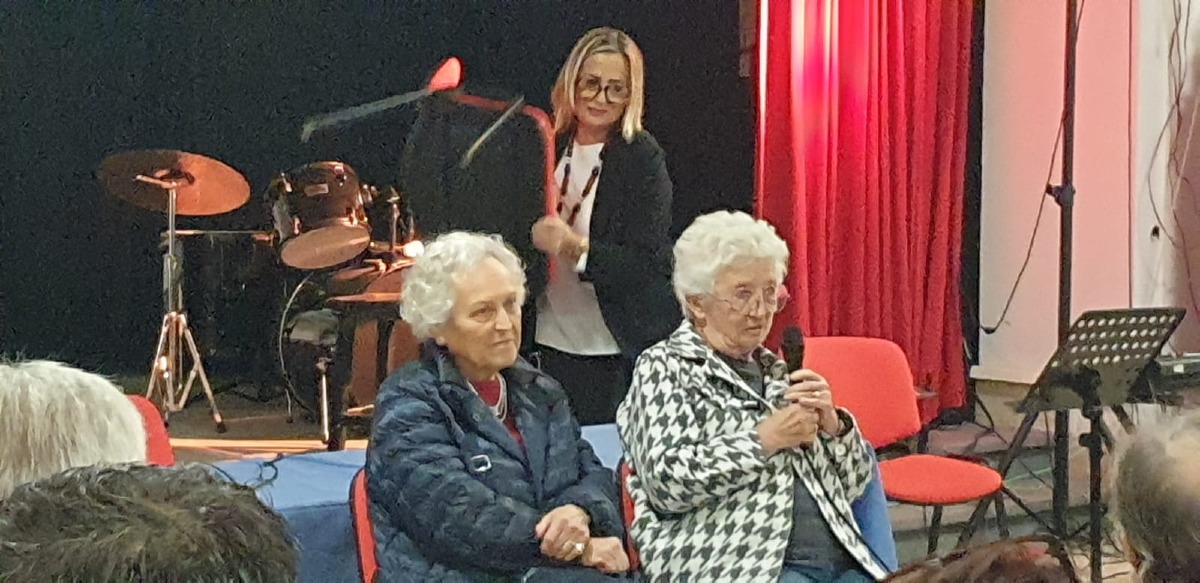 Consegna opera Pascoli alla Pascoli