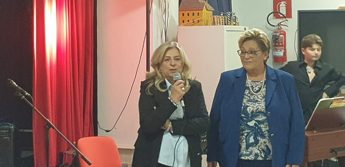 Consegna opera Pascoli alla Pascoli