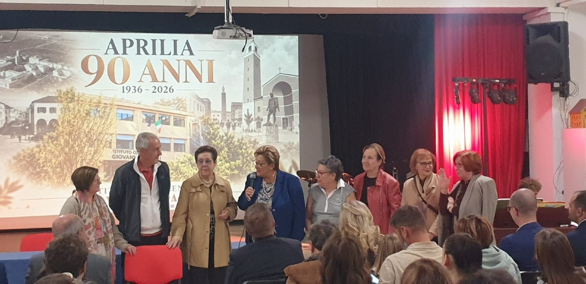 Consegna opera Pascoli alla Pascoli
