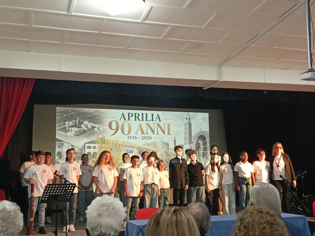 Consegna opera Pascoli alla Pascoli